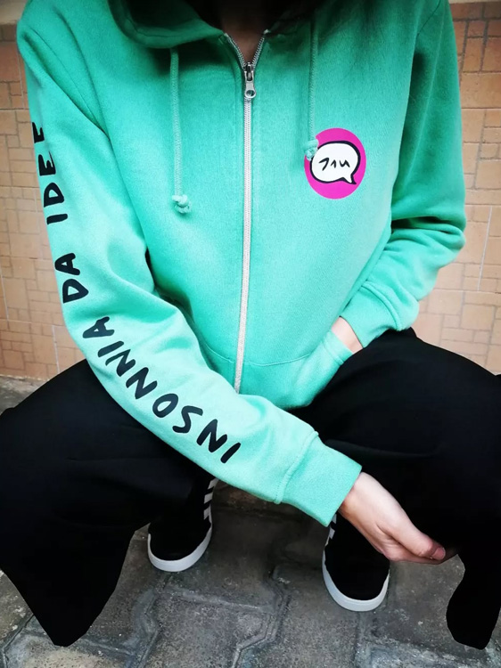 Felpa zip e cappuccio Logata